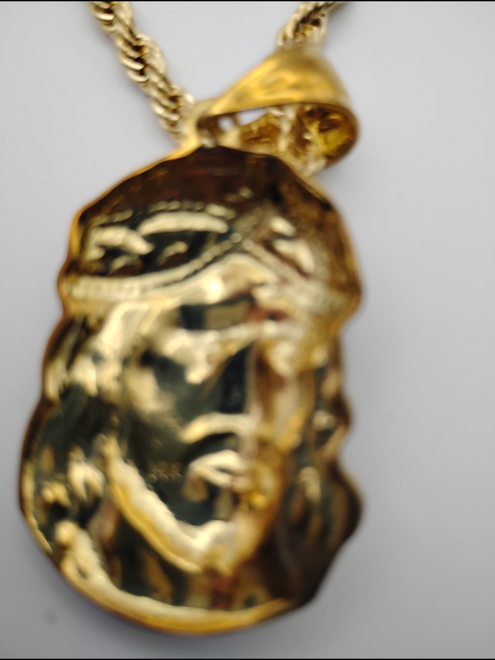 Gold Tone Jesus Head Pendant Necklace - Picture 10 of 15